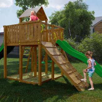 Holzspielplatz Woody Tree House TGG Play mit zwei Rutschen, zwei Schaukeln und Sandkasten für den Garten